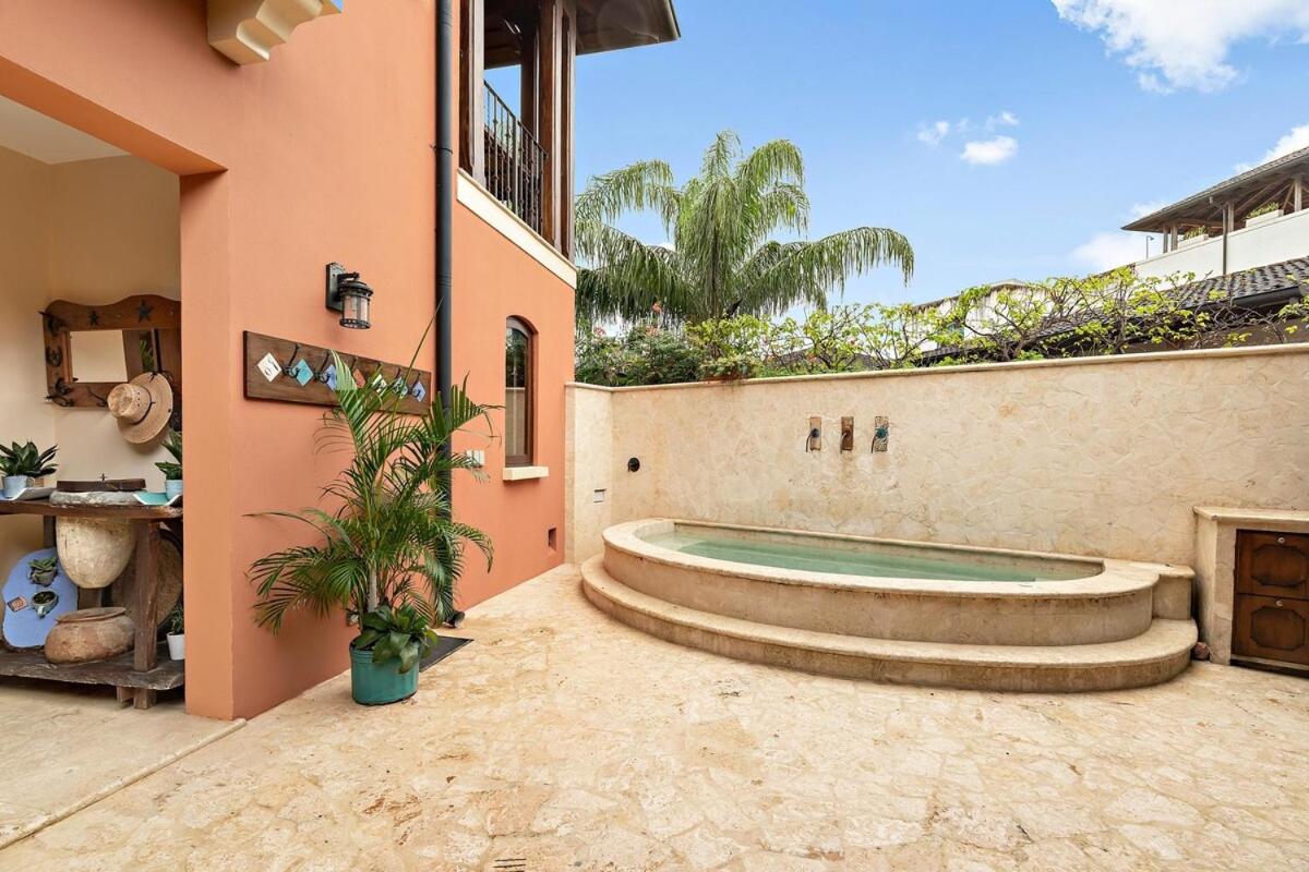 Las Catalinas Villa 5 BD