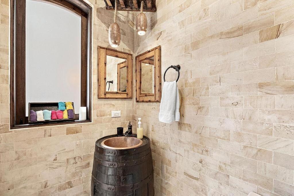 Las Catalinas Villa 5 BD
