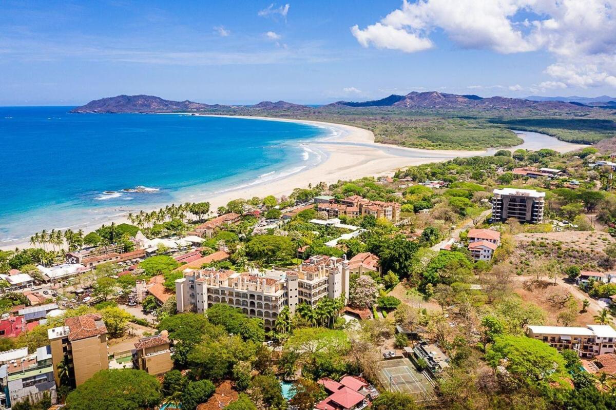 Ocean View, Pool Bar & Walk to Everything