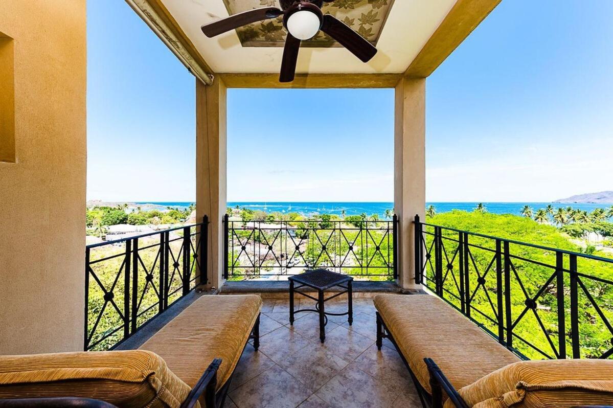 Ocean View, Pool Bar & Walk to Everything