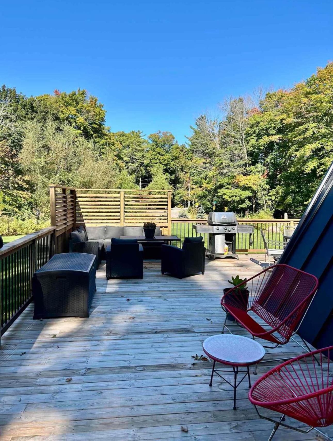 A-Frame in Cottage Community 1 Hr North of Toronto