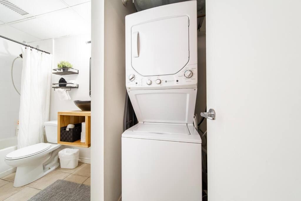 Chic & Cozy Loft near Rogers Place, LRT, Jasper Ave