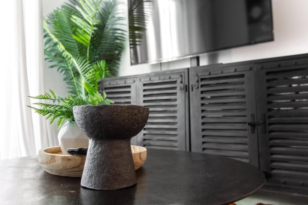 Chic & Cozy Loft near Rogers Place, LRT, Jasper Ave