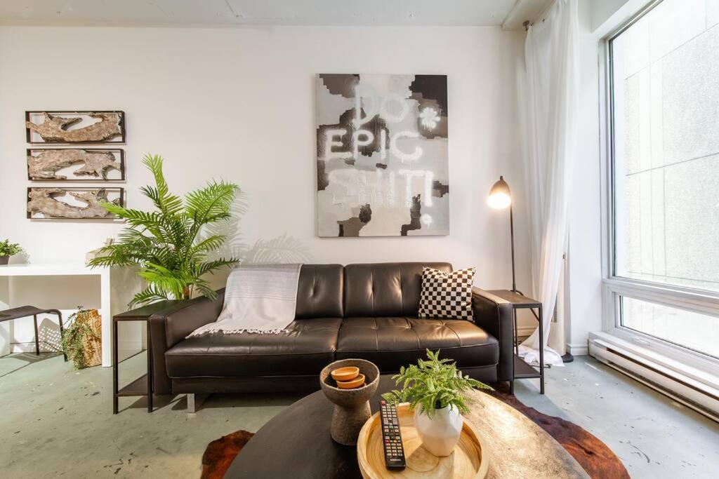 Chic & Cozy Loft near Rogers Place, LRT, Jasper Ave