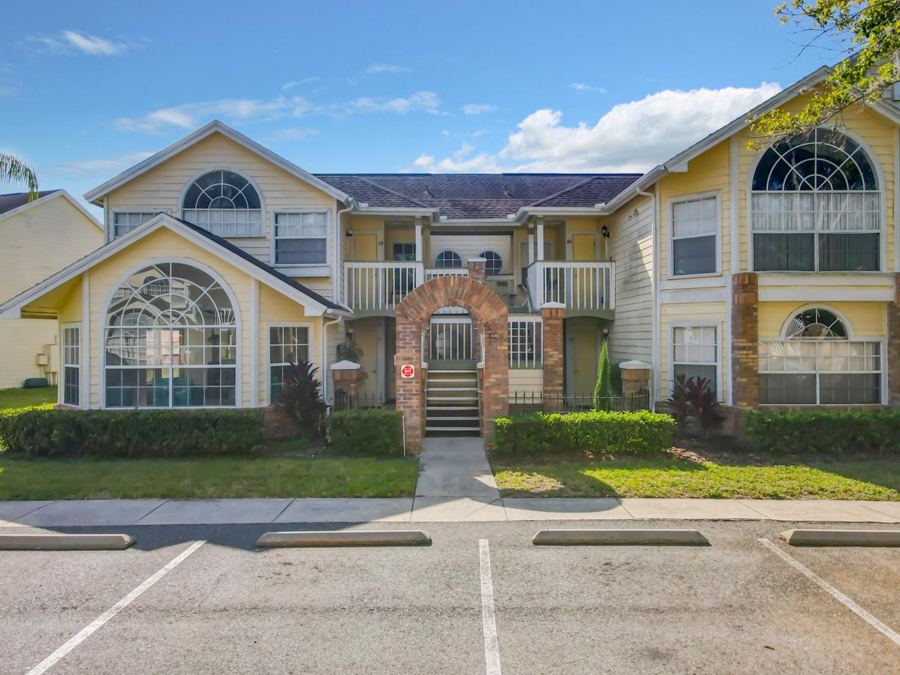 La Casa Mediterranean! 3 Bedroom Condo Near Disney! view 4