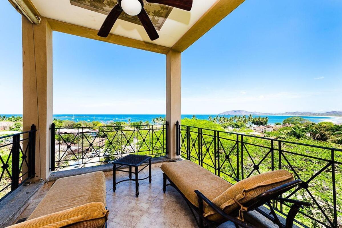 Ocean View, Pool Bar & Walk to Everything
