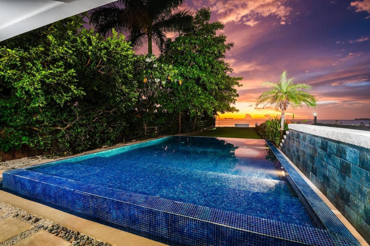 Oceanfront Villa, Private Pool & Daily Refresh