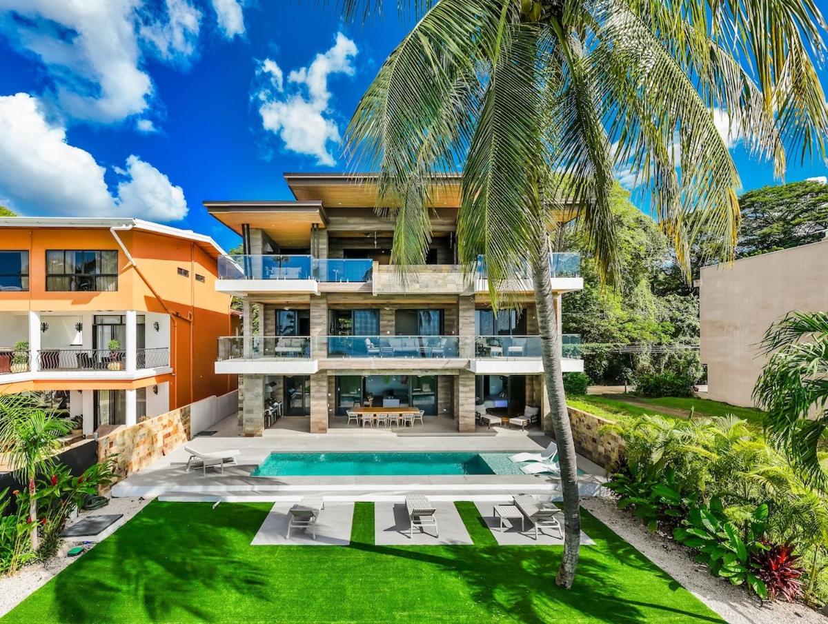 Beachfront Villa, 2 Pools, & Breakfast, Sleeps 21