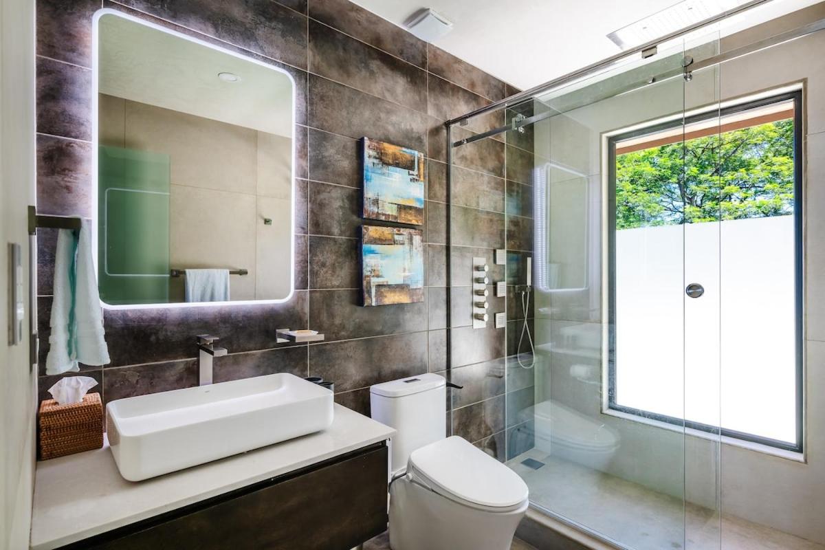 Beachfront Villa, 2 Pools, & Breakfast, Sleeps 21