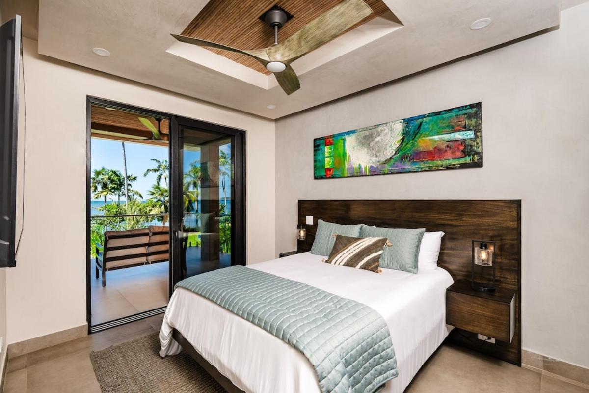 Beachfront Villa, 2 Pools, & Breakfast, Sleeps 21
