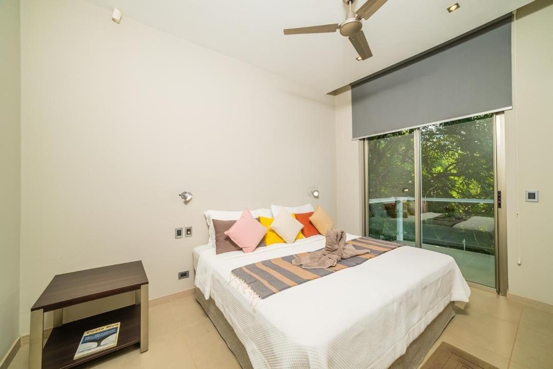 Ocean-View Villa, Pool & Concierge