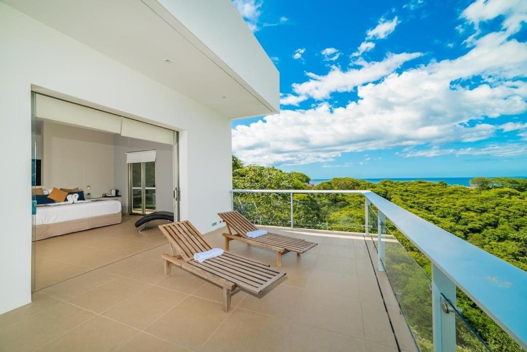 Ocean-View Villa, Pool & Concierge