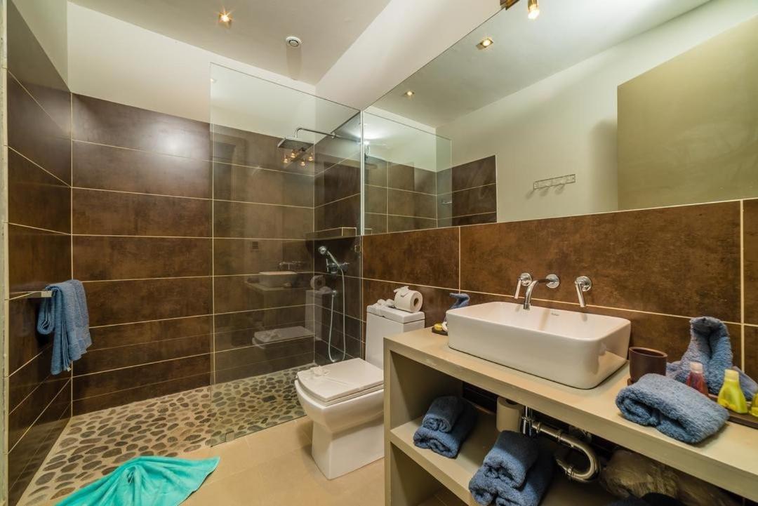 Ocean-View Villa, Pool & Concierge