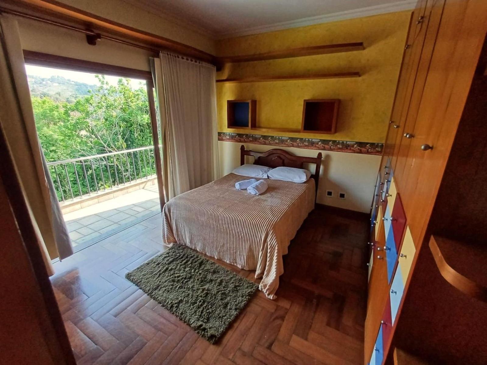 Recanto com Piscina, Gourmet, Lareira e Playground