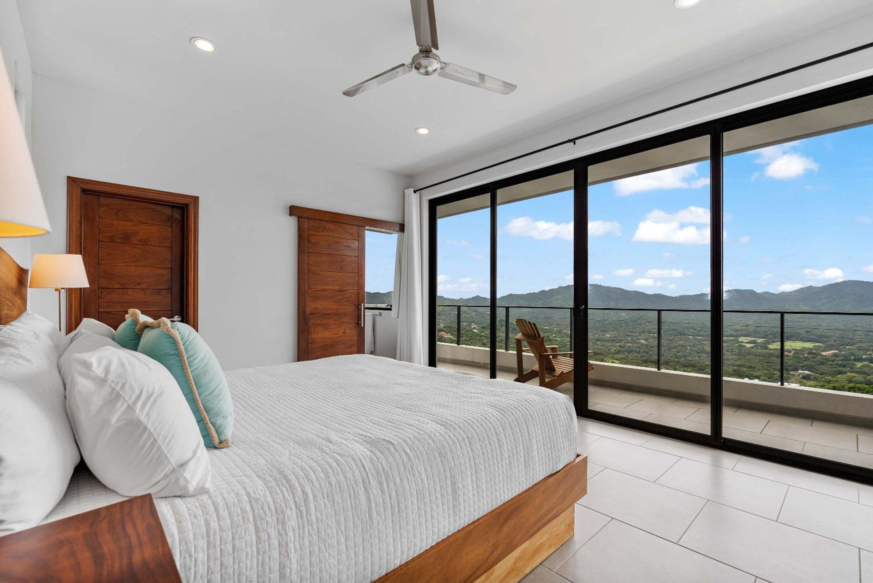 Infinity Pool Haven, Ocean Views & Concierge