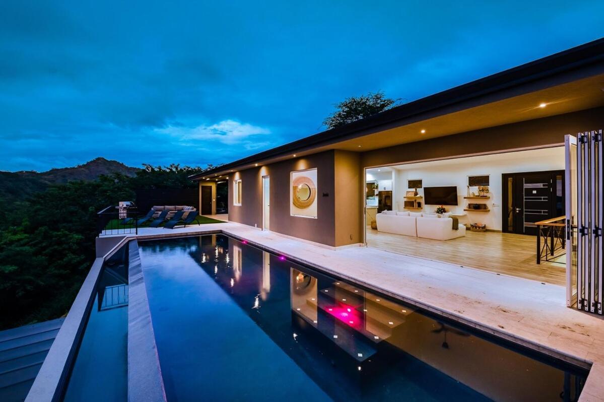 Ocean View, Infinity Pool and Gated Luxury