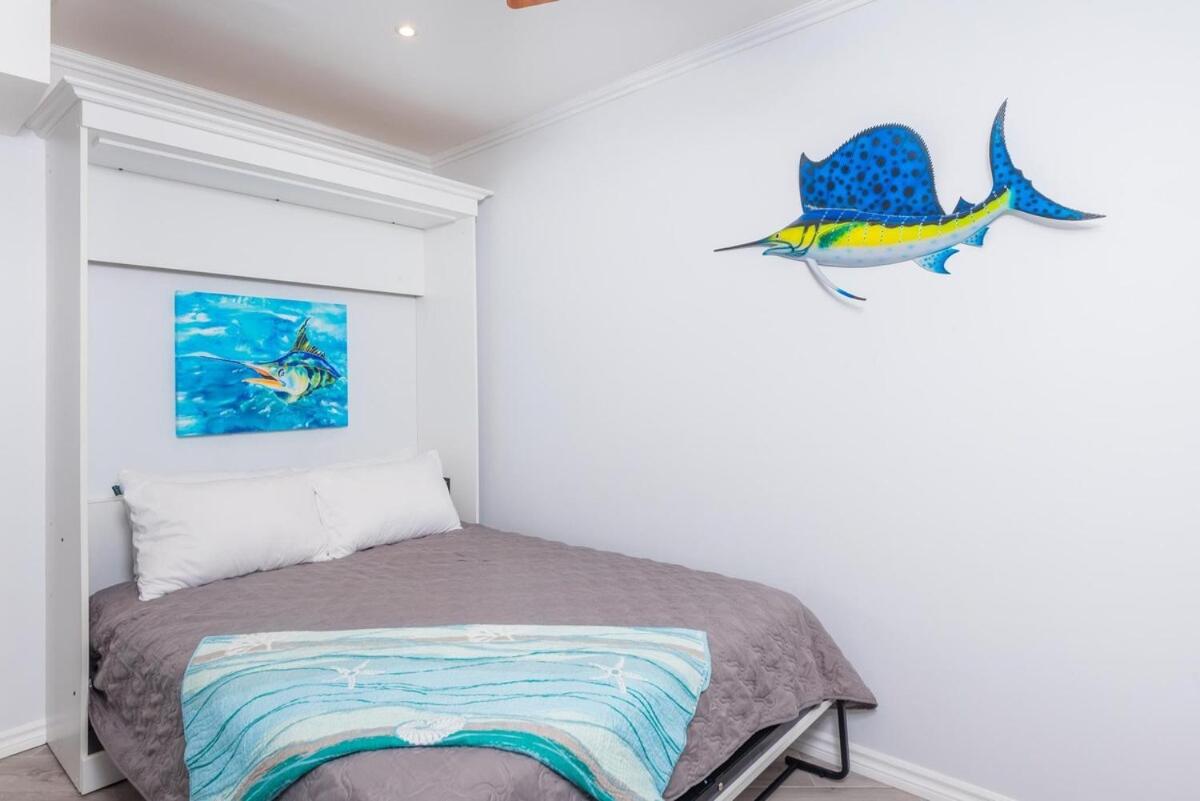 Oceanfront Veranda, Ocean Views, Free Concierge & 7-Min Walk to Beach
