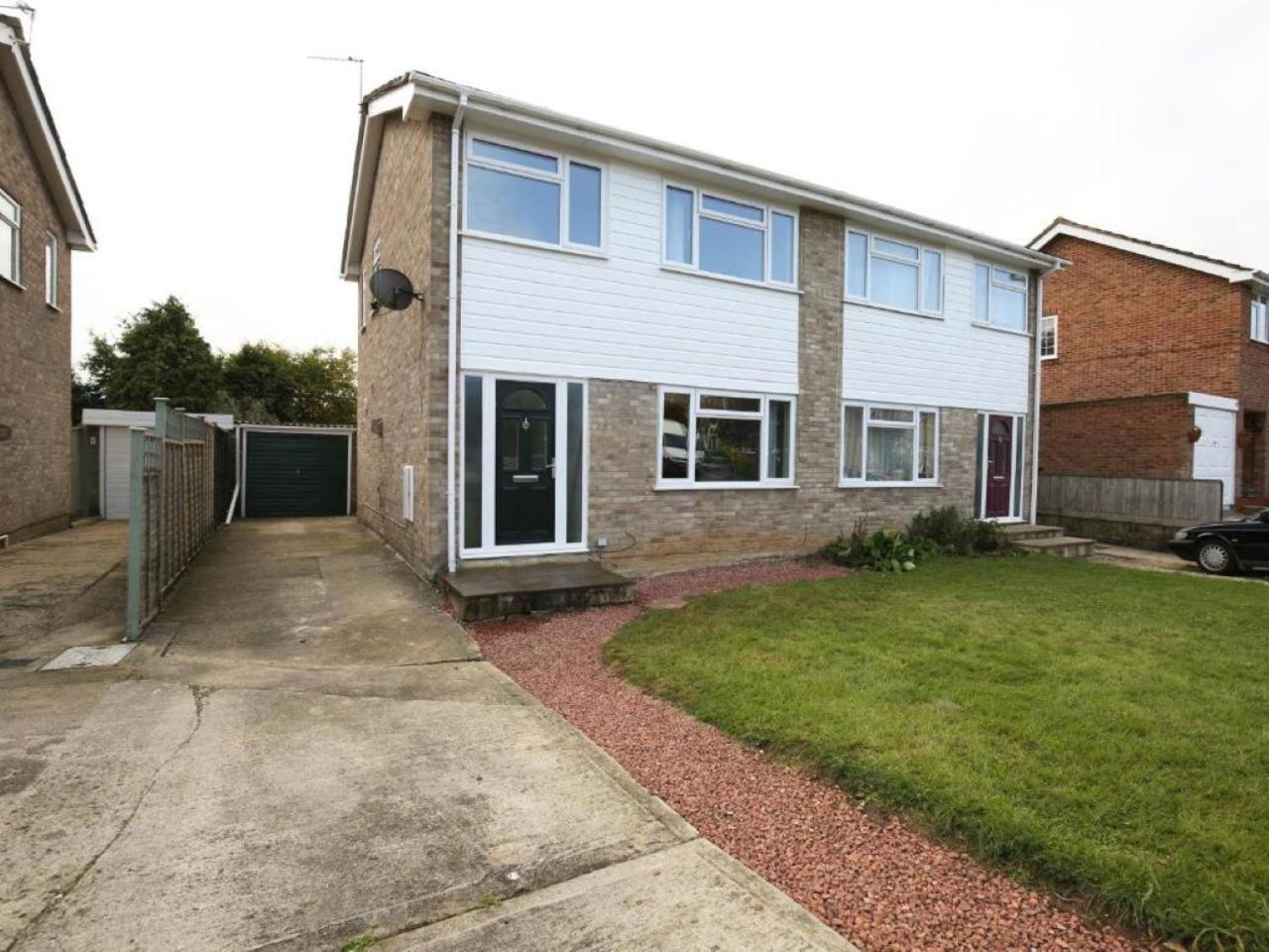 3 BR Begbroke House Oxford