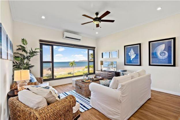 Beachfront Condo, Ocean View, Pool & Pacific Beach