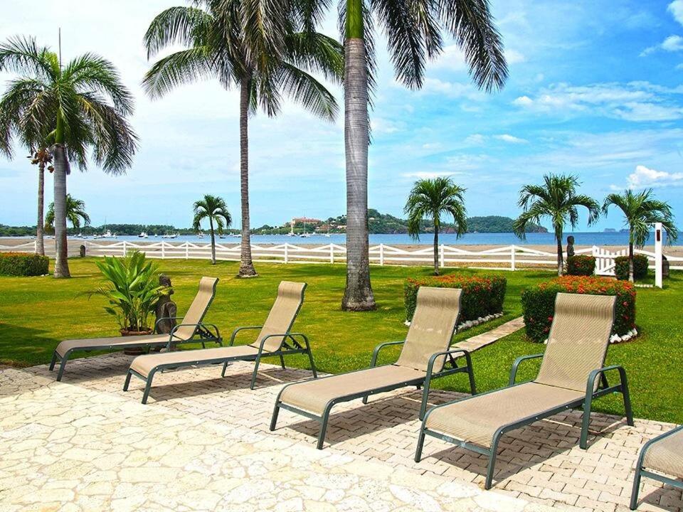 Beachfront Condo, Ocean View, Pool & Pacific Beach