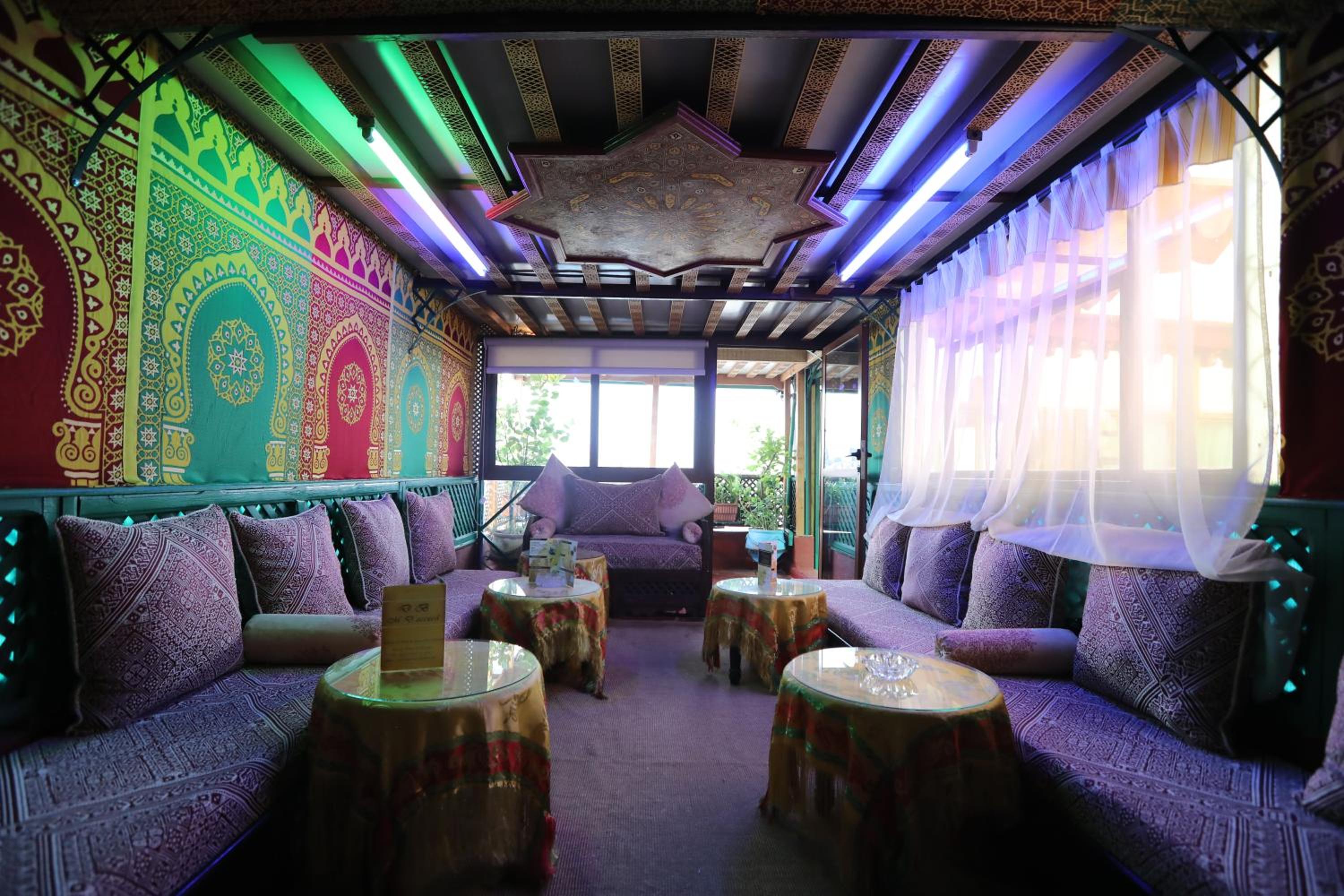 lounge