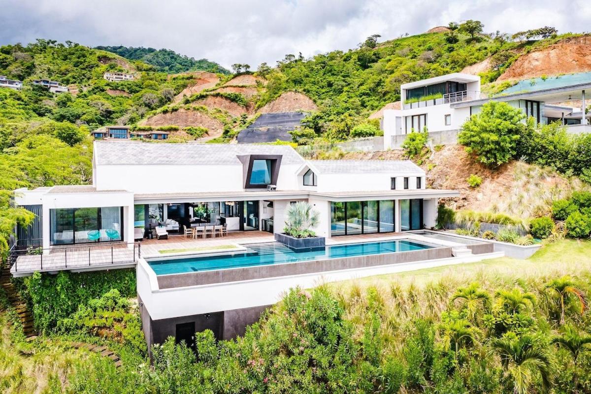 Luxe Ocean View Villa Infinity Pool