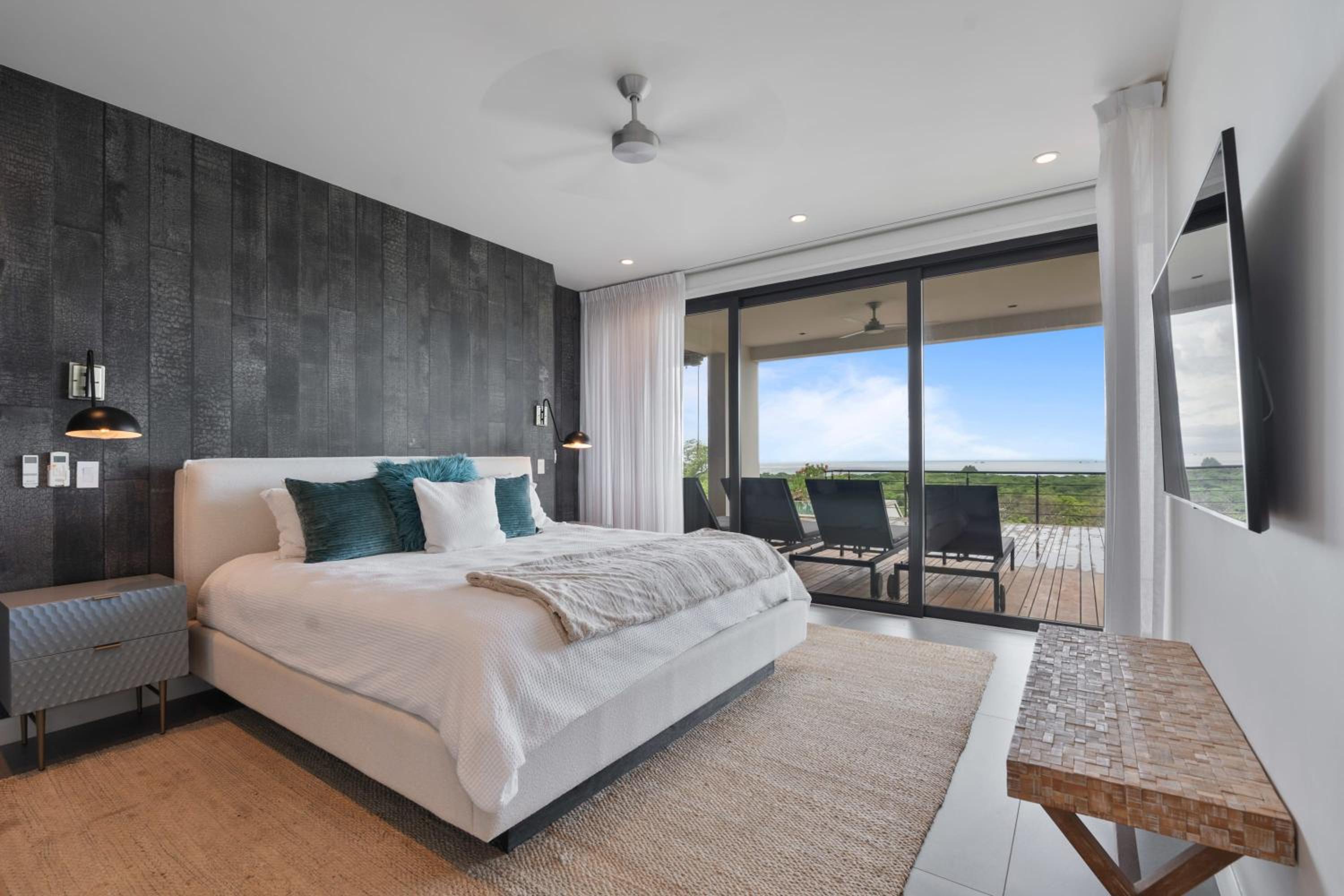 Luxe Ocean View Villa Infinity Pool