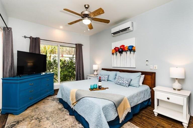 Pool, Jacuzzi, Beach 3 Min Walk & Concierge