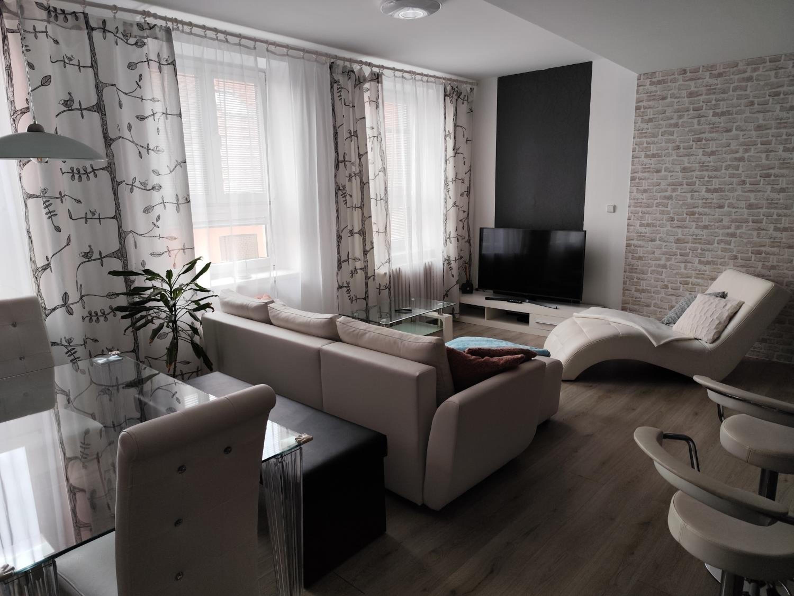 Apartmány pod věží