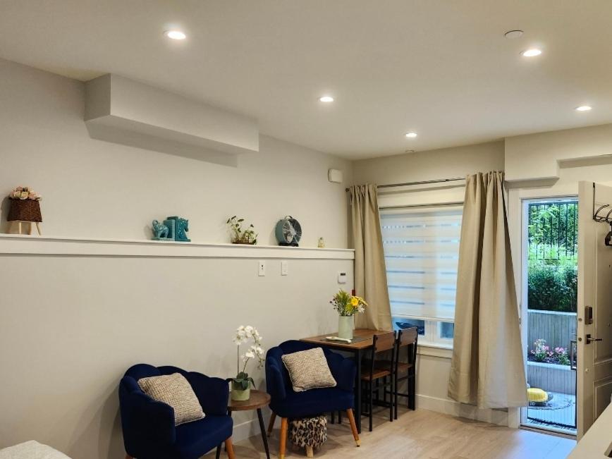 Cozy Private Suite near YVR Airport