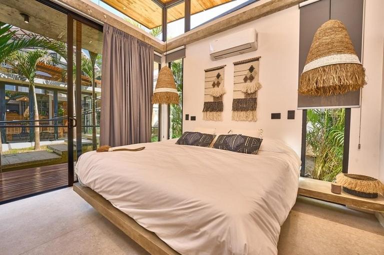 Infinity Pool Villa, 10 min Walk to Beach & Dining