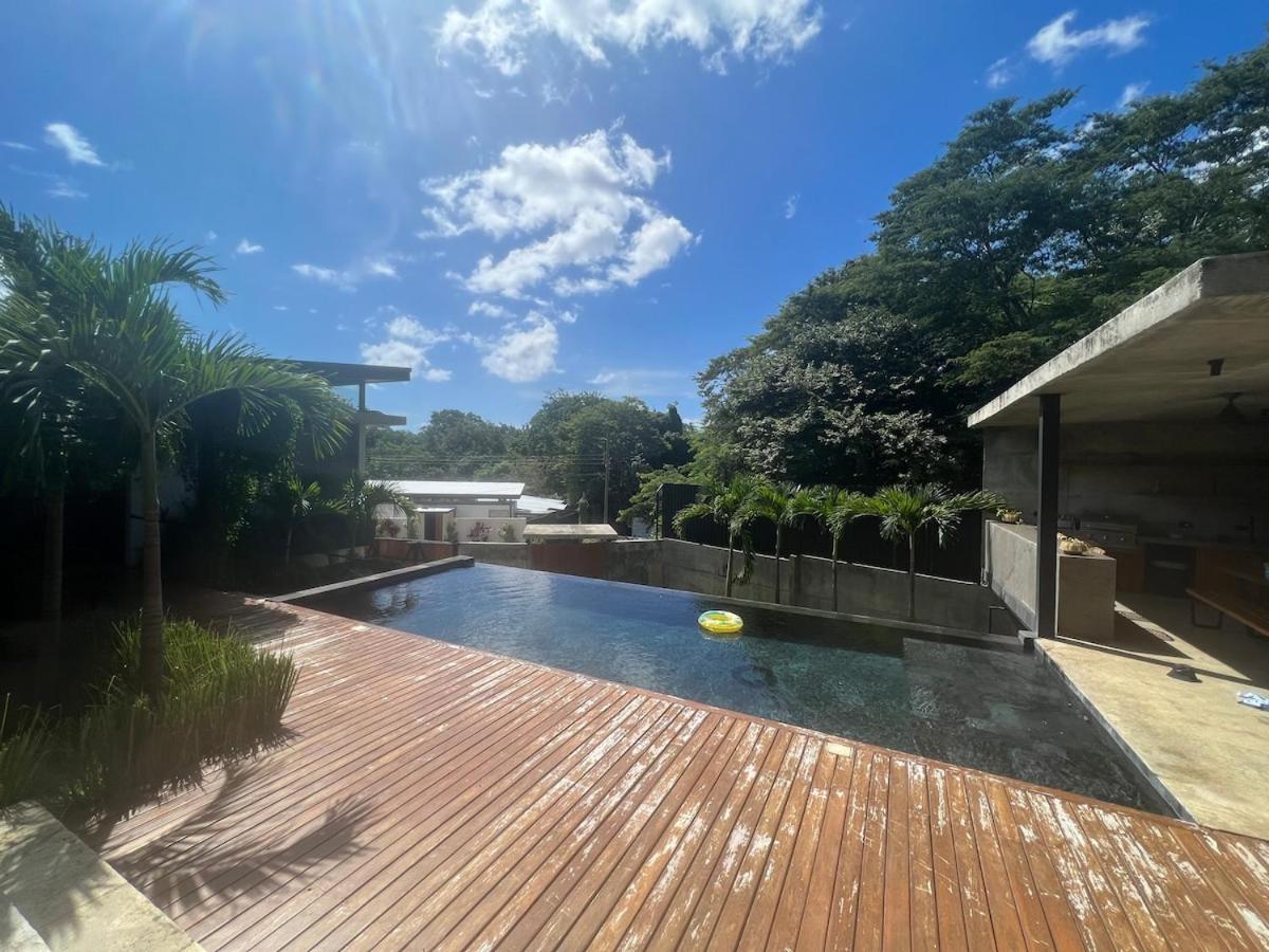 Infinity Pool Villa, 10 min Walk to Beach & Dining