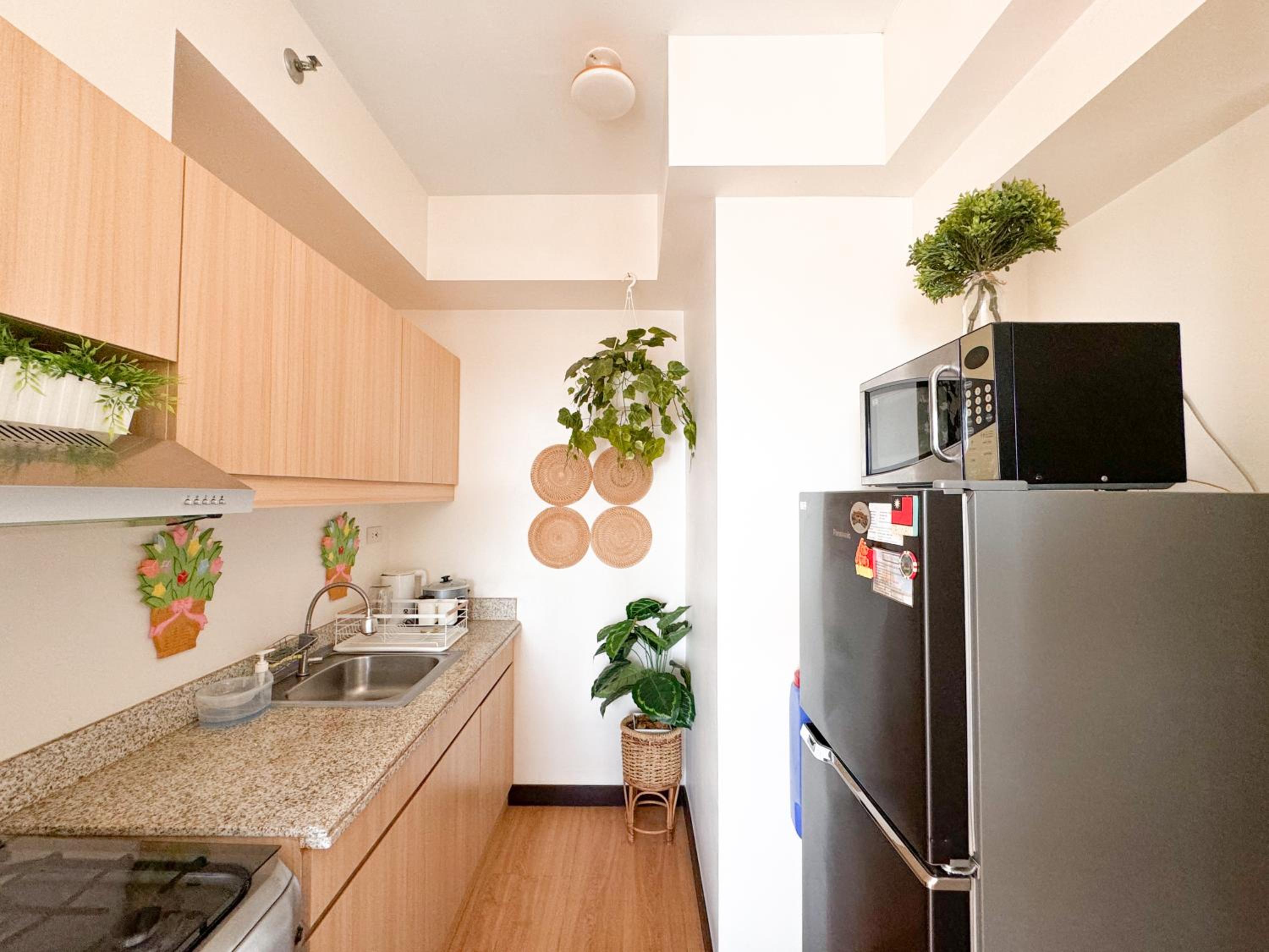Spacious 1BR with Sunset view at The Celandine view 5