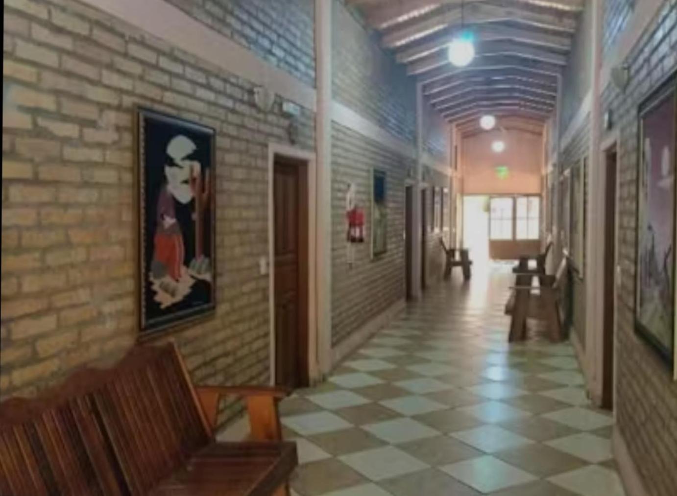 Six Garden Lodge