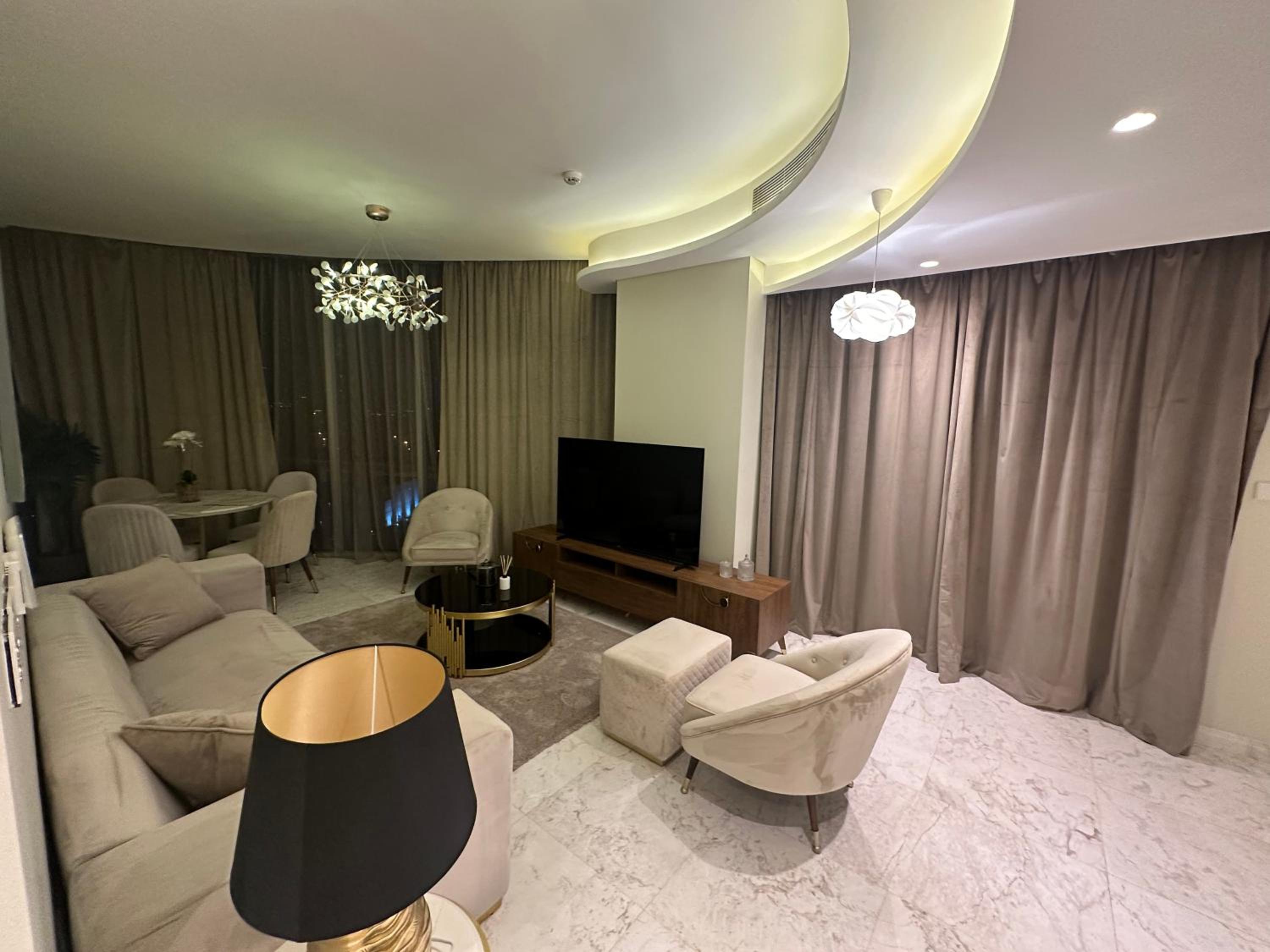 Flat one bedroom next to four sessions شقه مقابل فندق فور سيزن