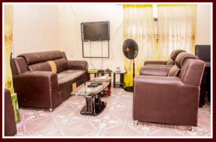 Entire Bungalow maximum number one to thirteen guest view 3