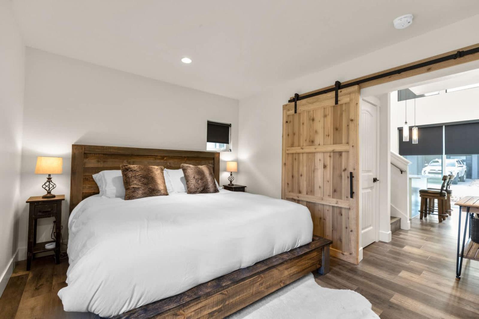 Modern Mountain Townhouse at The Quarry view 3