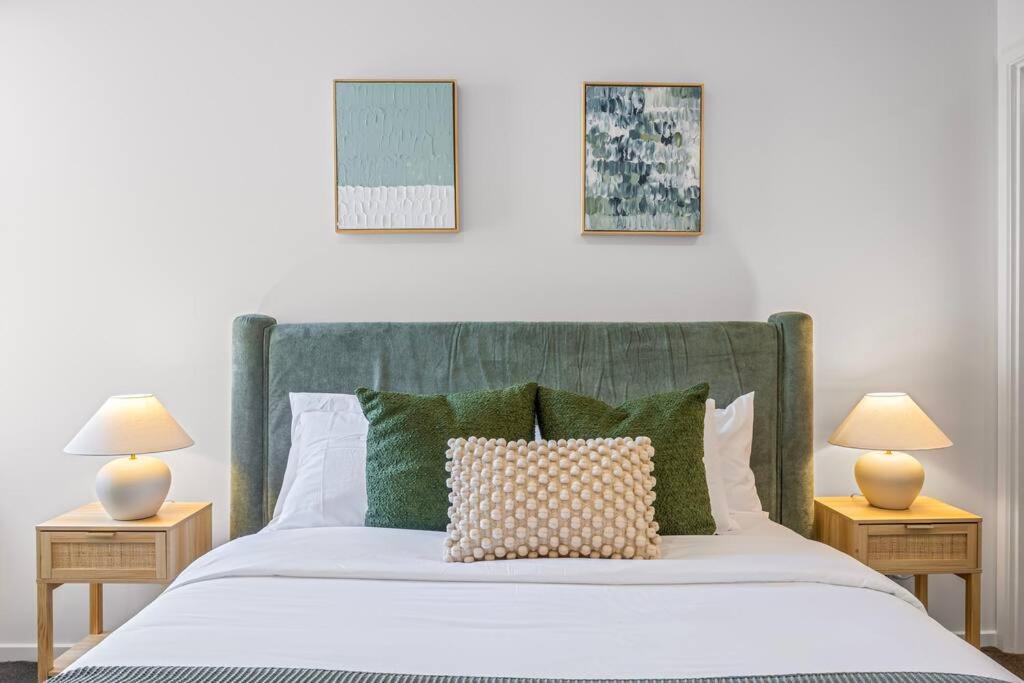 Family Retreat - Free Secure Car Park, Garden City Westfield Shopping, Restaurants