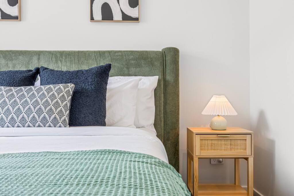 Family Retreat - Free Secure Car Park, Garden City Westfield Shopping, Restaurants