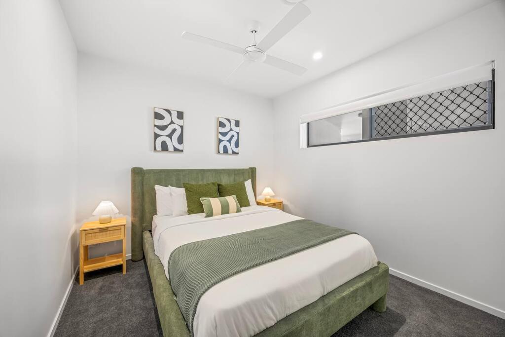 Family Retreat - Free Secure Car Park, Garden City Westfield Shopping, Restaurants