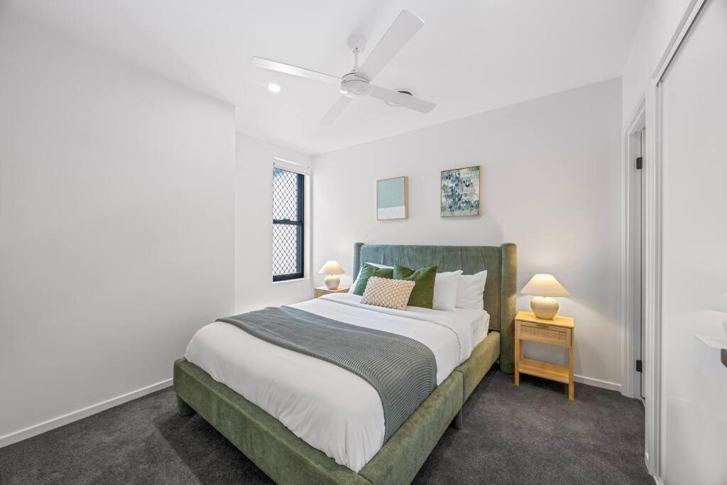 Family Retreat - Free Secure Car Park, Garden City Westfield Shopping, Restaurants