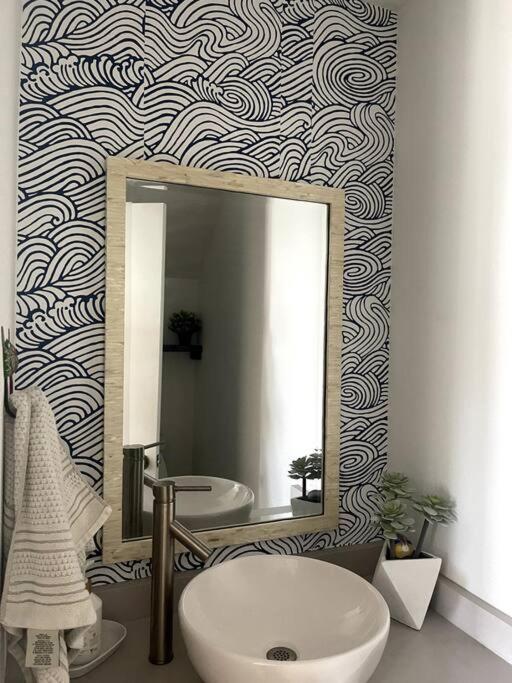 Walk to the beach Townhouse at Cape Canaveral