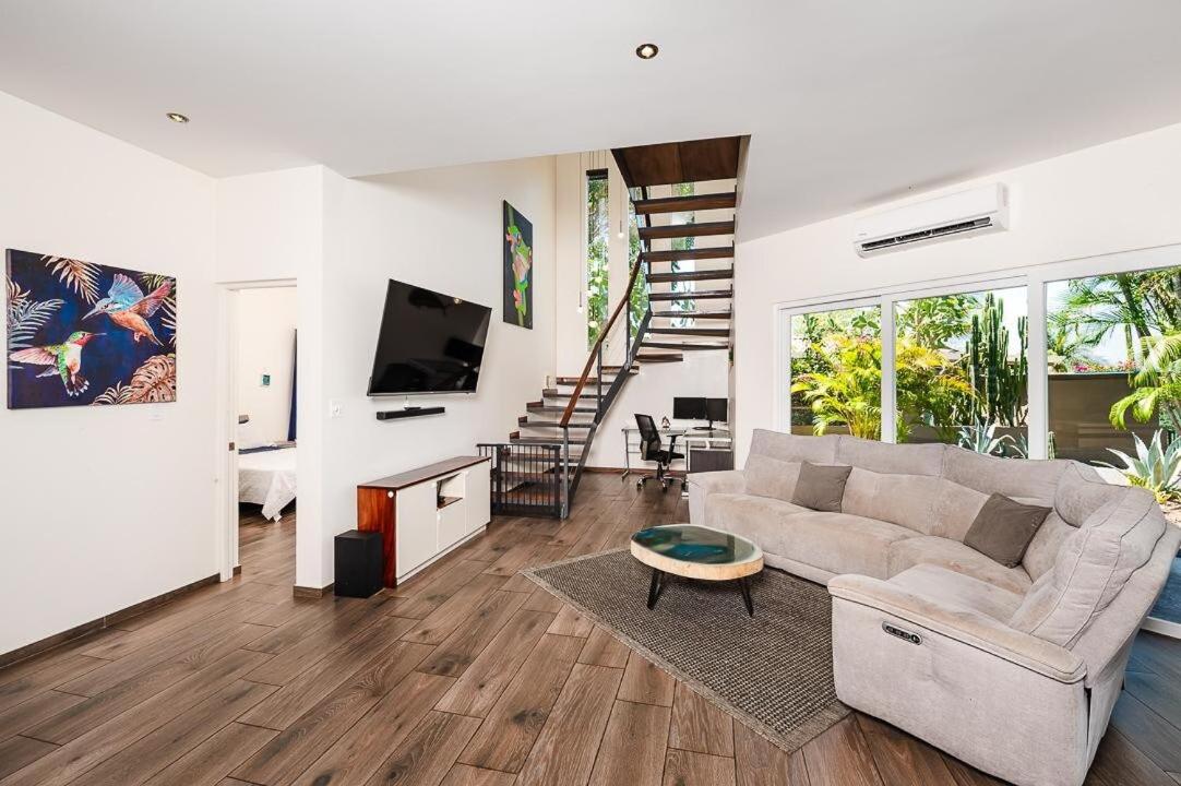 8min Walk to Beach, Pool Villa, 24-7 Concierge