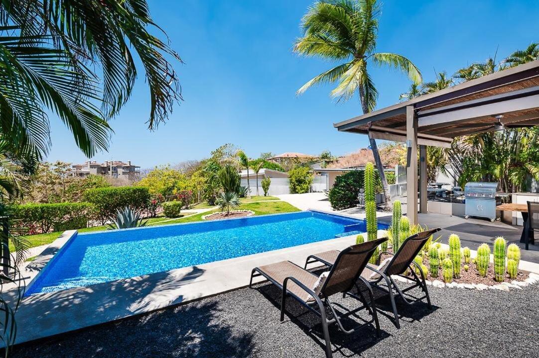 8min Walk to Beach, Pool Villa, 24-7 Concierge