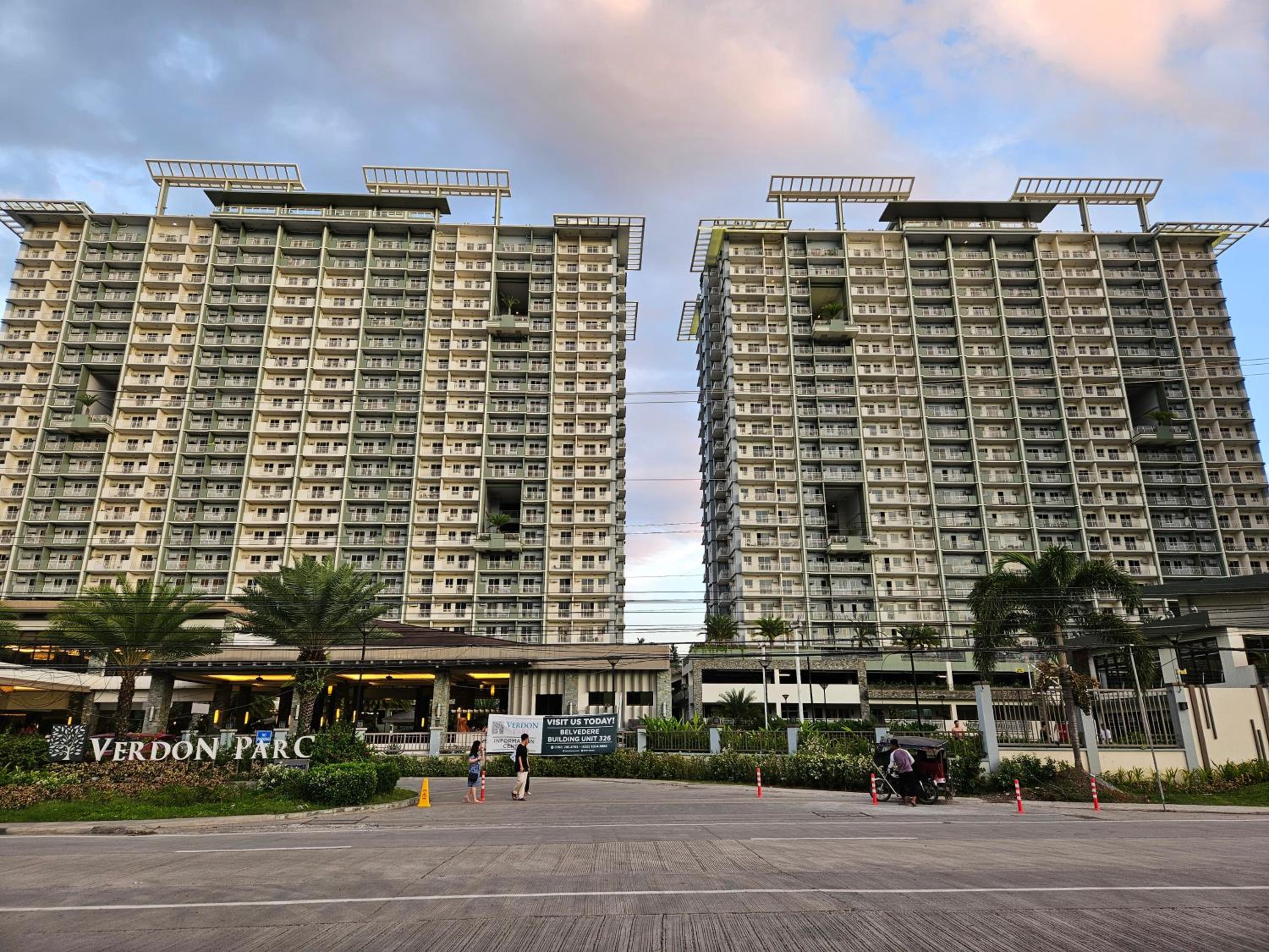 Verdon Parc Haven Cozy Condo in Ecoland, Davao view 4