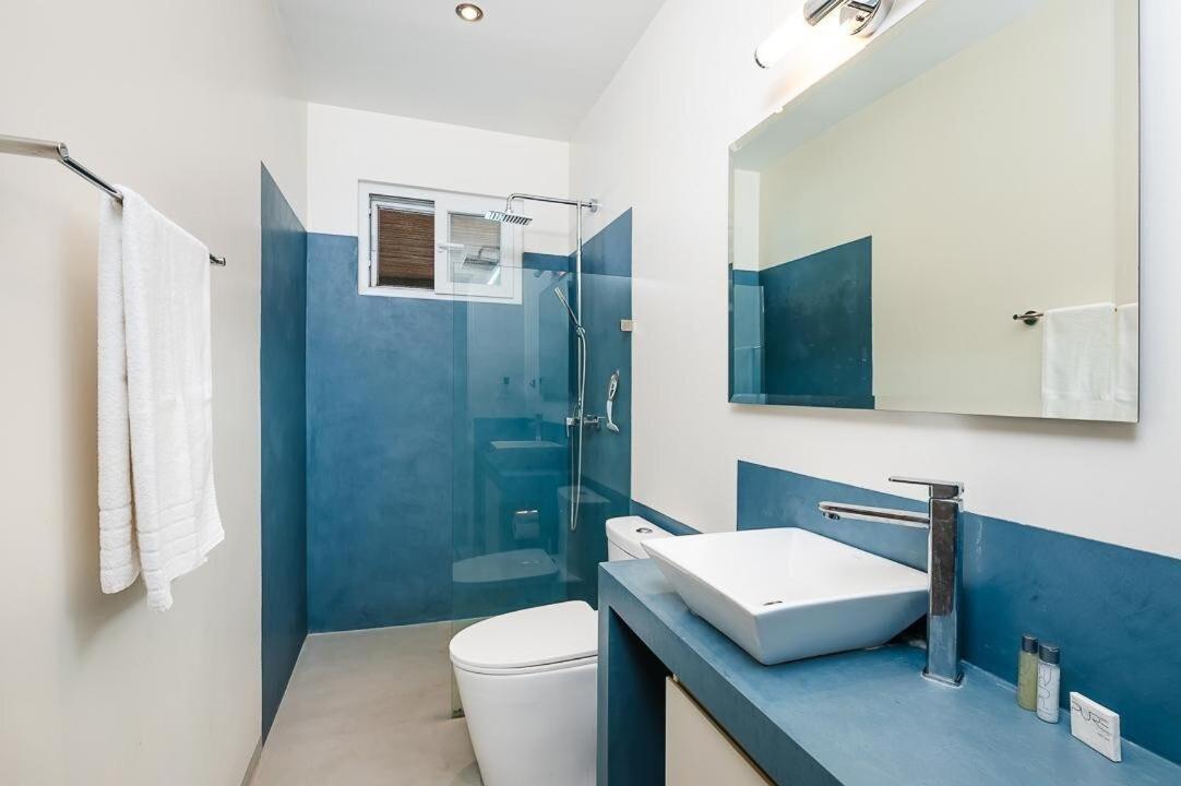 8min Walk to Beach, Pool Villa, 24-7 Concierge