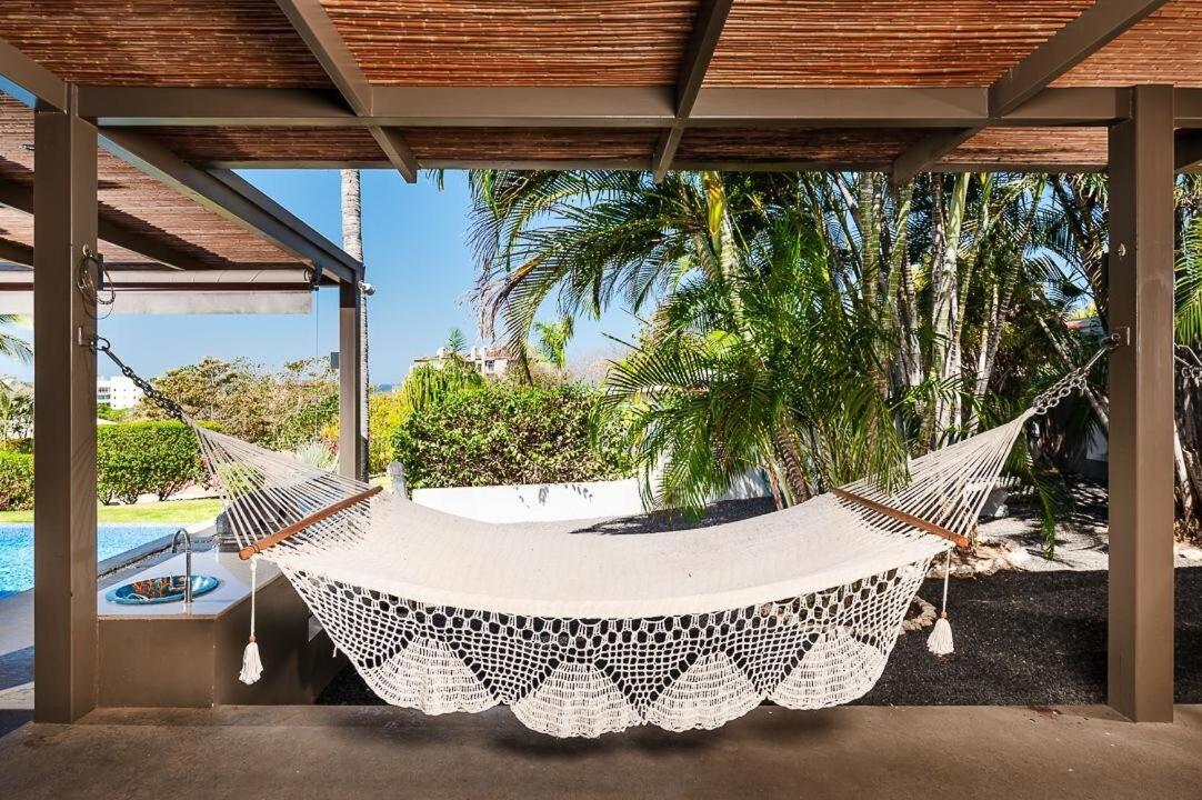 8min Walk to Beach, Pool Villa, 24-7 Concierge