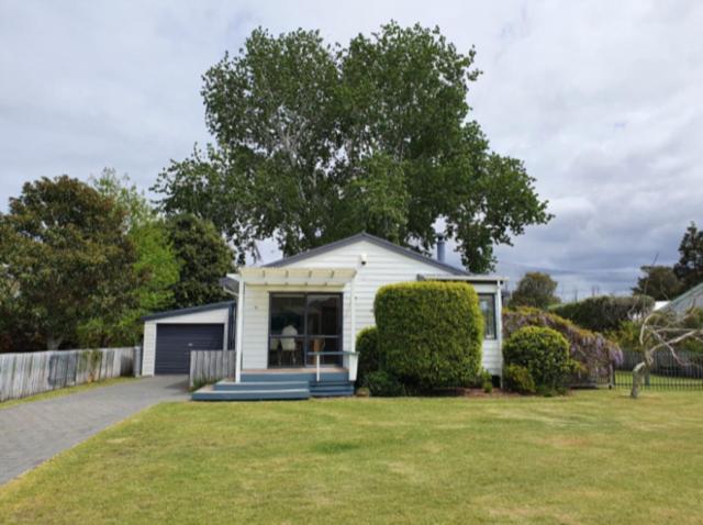 Hosts on the Coast Pauanui Greens view 4