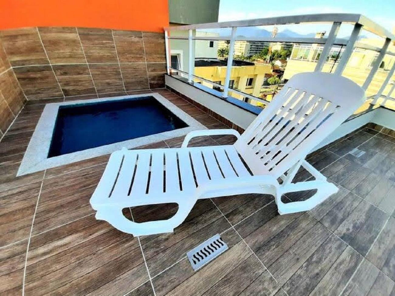 Apto novo no melhor local da Praia do Itaguá