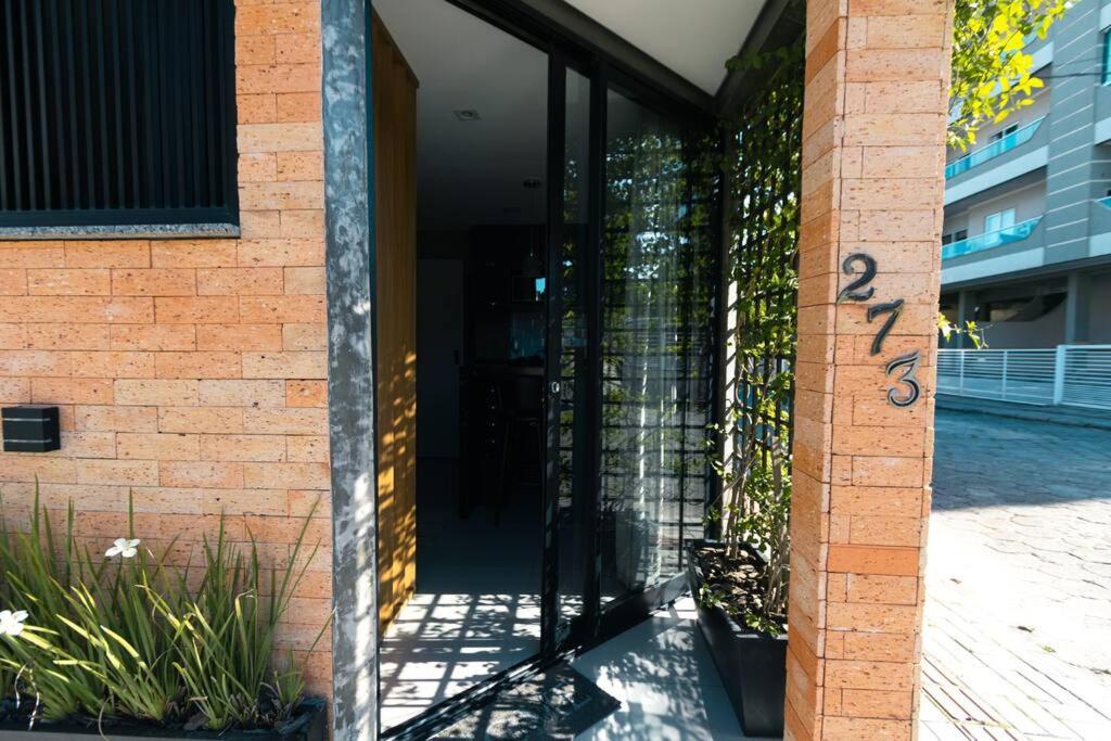 Loft para Casal em Bombinhas - Sem Garagem